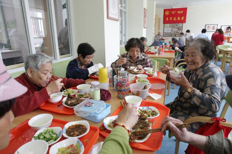 上海推出社区"养老顾问"试点,做老人的"包打听"和"全知道"