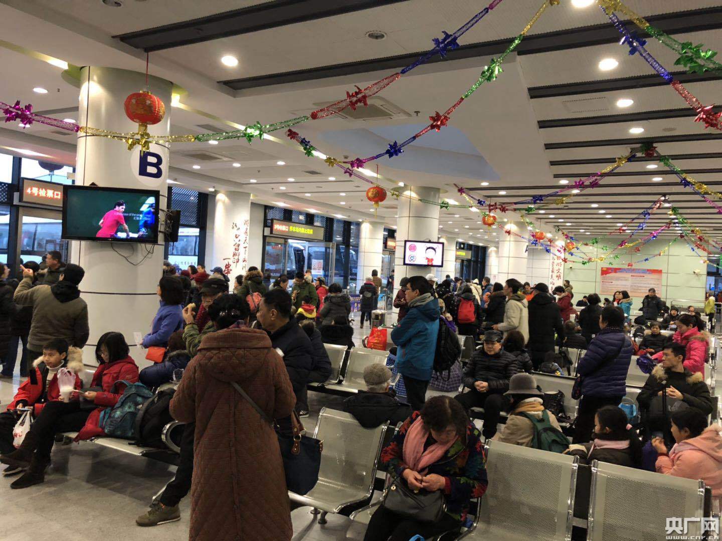 新春假期上海旅游集散总站助2.5万游客平安出游