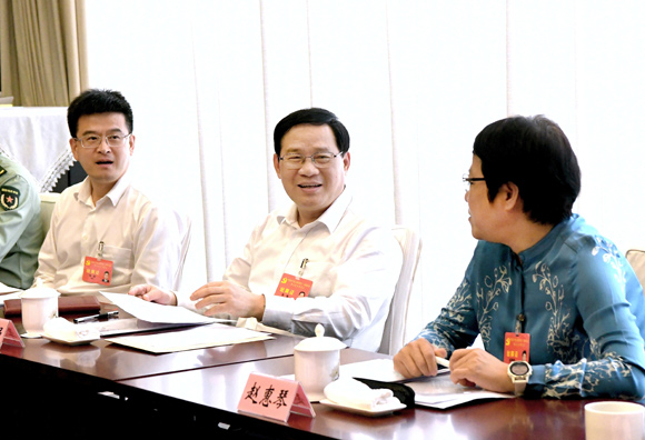 上海市委全会通过干部队伍建设若干意见奋力担当新时代新使命