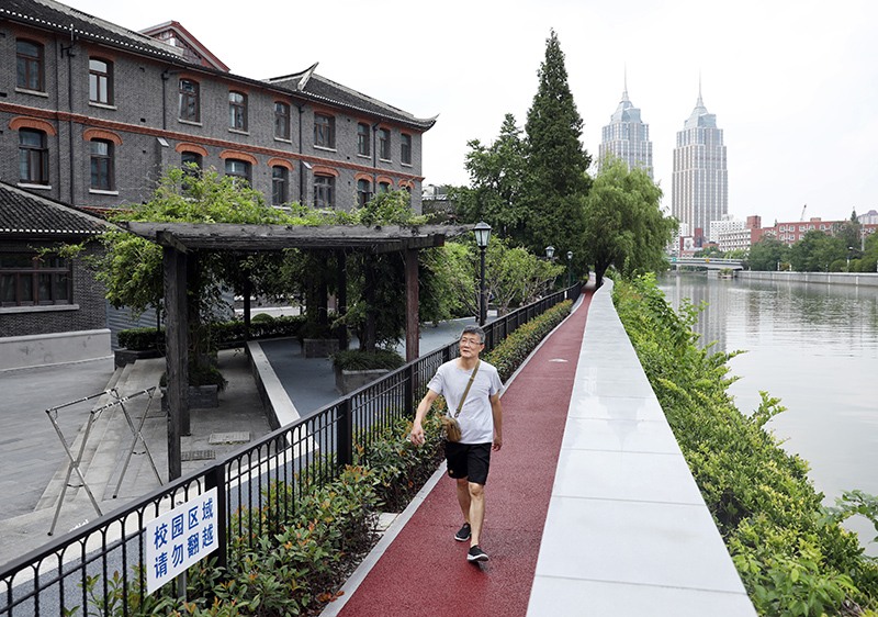 苏州河健身步道(华政段)建成向市民开放,未来将拓宽 蒋迪雯 摄