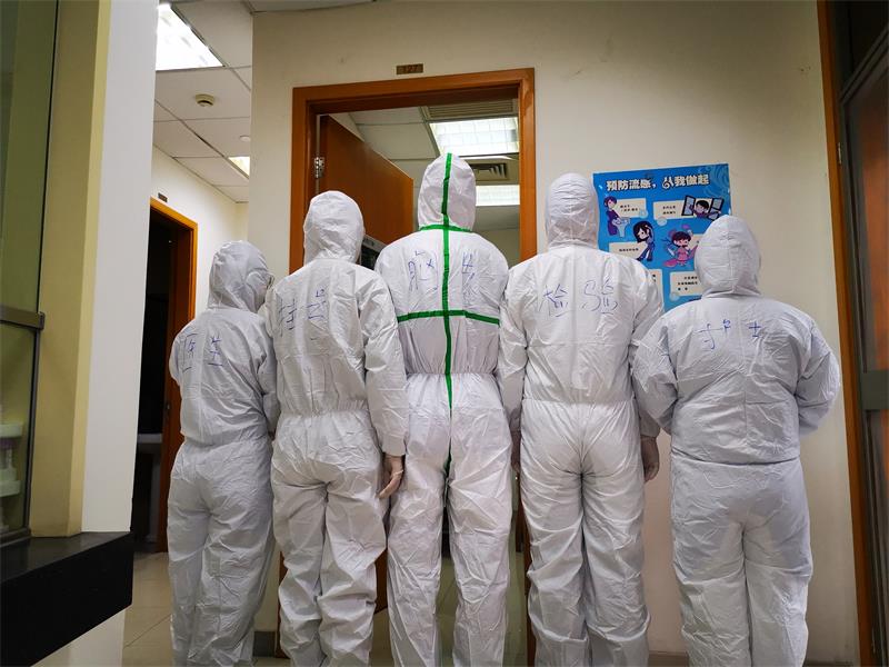 白衣战士忠于职守记国康集团上海电力医院发热门诊防疫先进事迹