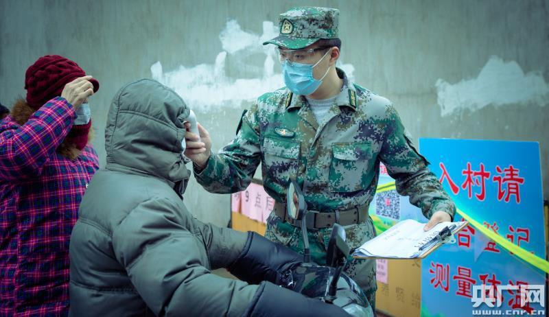 抗疫前线 | "90后"国庆受阅官兵主动请缨再展军人风采