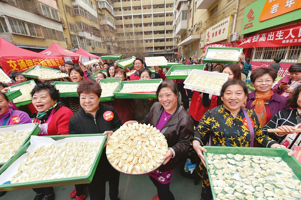 太原和谐饺子宴 感受融融邻里情