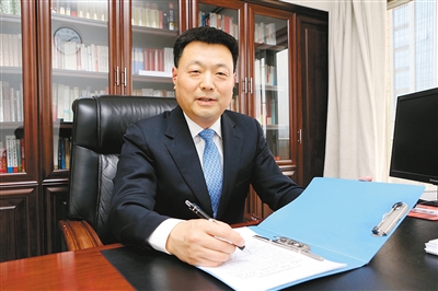 长安区委书记杨建强:客商的一秒钟都耽搁不得