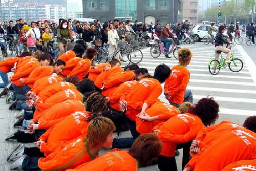 侮辱员工人格刺痛尊严的体罚该收手了