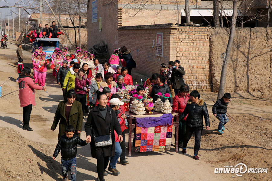 大荔羌白镇阿寿村做花馍纪念药王孙思邈
