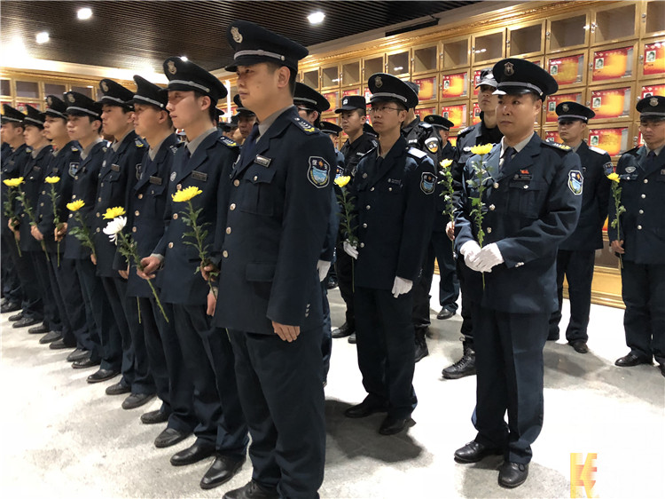 救人保安李国武骨灰今迁入西安烈士陵园