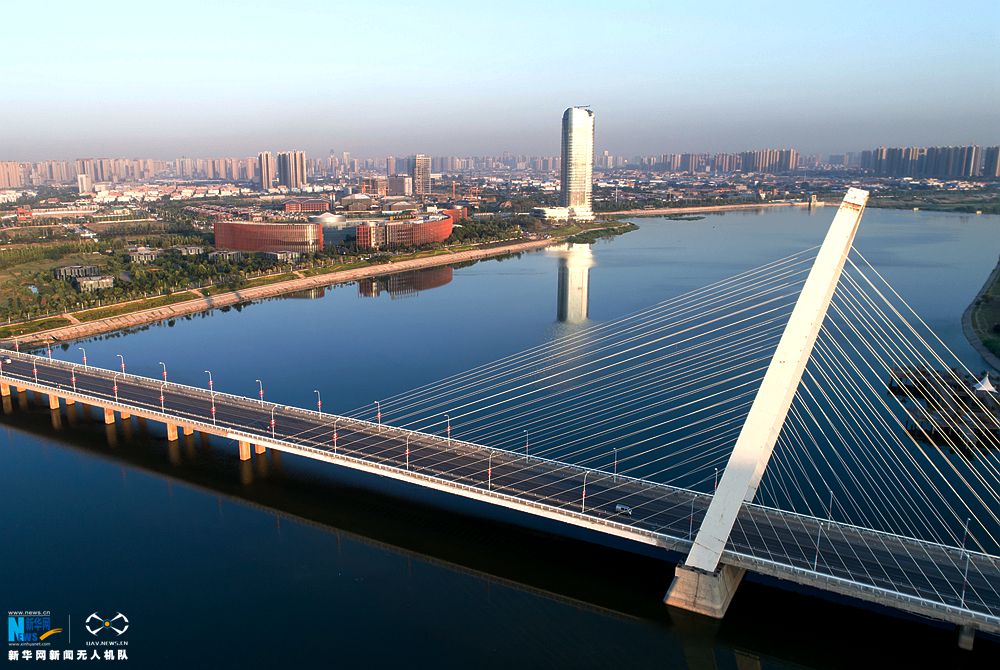 航拍宜居新城生态浐灞 "绿色动能"助建"美丽陕西"