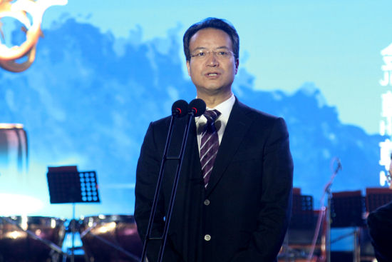 韩城市委书记李智远宣布短片电影文化交流周启动.