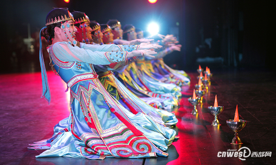 鄂尔多斯舞剧《森吉德玛》开演 为古城带来草原民族风情