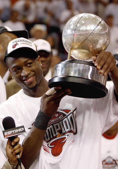 热火4-2淘汰活塞 大鲨鱼两双重返总决赛