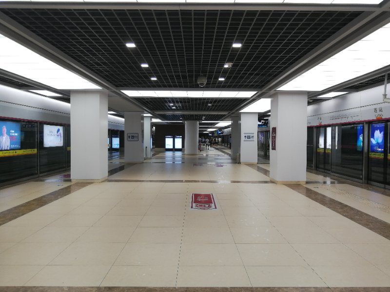 天津地铁西站老站台图片