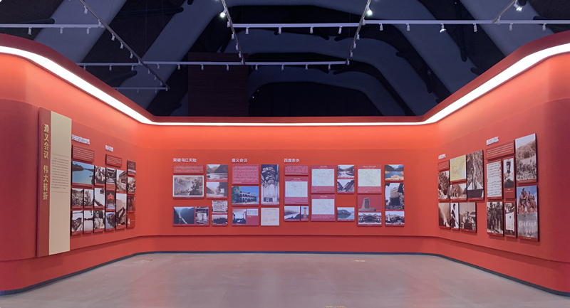 "巍峨的丰碑"主题展览在天津国家海洋博物馆举办
