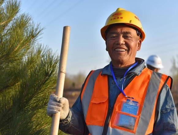 雄安新区"千年秀林"工程栽下第一棵树