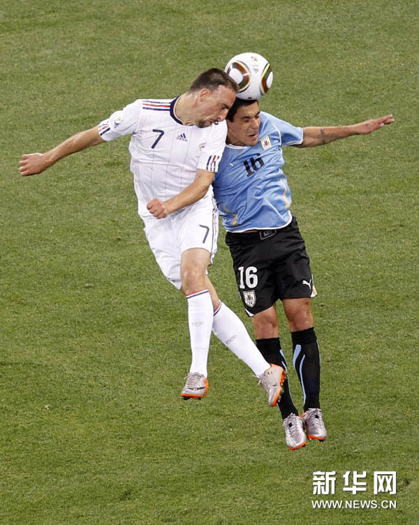 图集:世界杯精彩争顶头球集锦