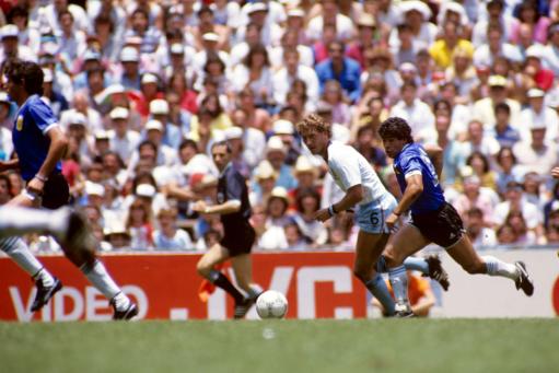 1986年6月22日,世界杯1/4决赛,阿根廷对英格兰,马拉多纳攻入了世界杯
