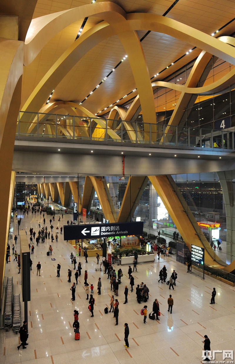 "十一"黄金周期间云南机场运送旅客144.16万人次