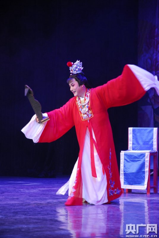 纪念袁留安花灯表演艺术大赛在昆举行