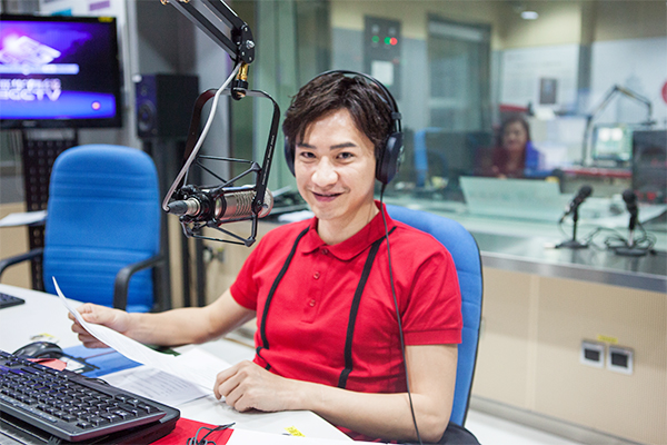 著名单簧管演奏家王弢做客中国大舞台