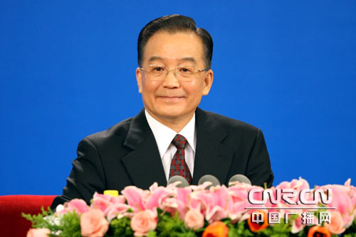 温总理在人民大会堂与中外记者见面并回答记者提问--中国广播网